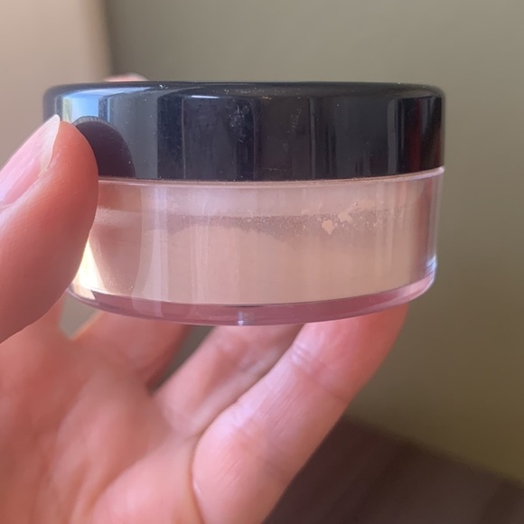 Young Living Veil Savvy Minerals Powder - Diamond Dust (Retired) - Picture 2 of 5